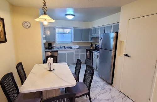 North Center Revitalization Association Apartment | Easy Access to the Tri Cities!