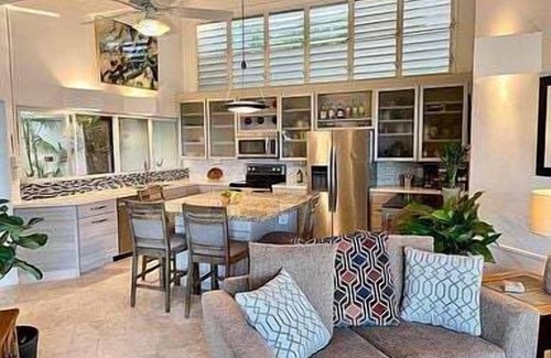 Slob Condo | Easy Breezy @ The Reef Condominiums