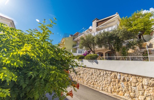 Blato Apartment | Easy going hosts, close to the beach. Beautiful sights to see and food to eat, w