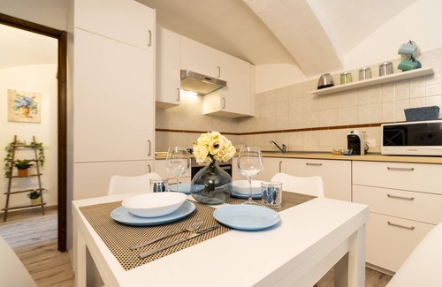 Baveno Apartment | [Easy Lake] Baveno Apartment 100m from the lake. Free Wi-Fi
