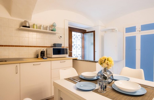 Baveno Apartment | [Easy Lake] Baveno Apartment 100m from the lake. Free Wi-Fi