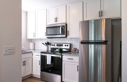 Carolina Beach House | Easy Walk to Beach, Boardwalk, & Lake! King Beds!