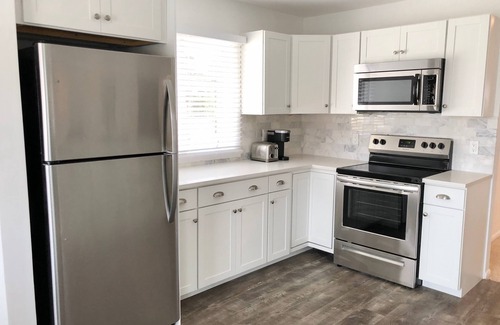 Stone Harbor House | Easy Walk to Beach & Town. Private, heated pool!