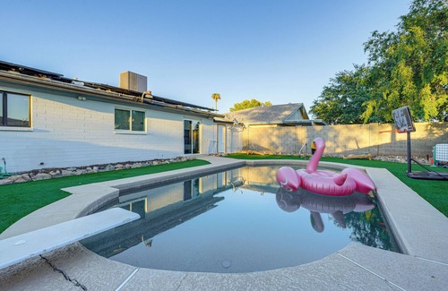 Gilbert Cottage | Easy Walk to Dtwn Gilbert, Family-friendly Oasis!