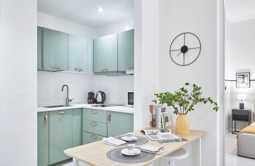 Porta Nuova Apartment | Easylife - Elegant minimal apartment with botanical touches