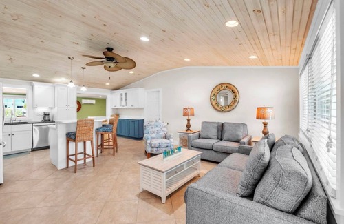 Holmes Beach House | Ebb Tide by Duncan Real Estate