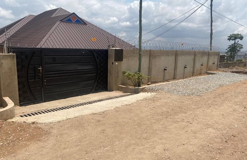 Awoshie House | EbenMay Lodge - Home away from Home