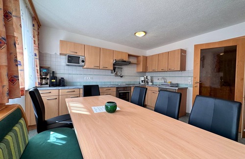 Oeblarn Apartment | EC. Appart. Nr.5 max. 8 pers. 4 bedrooms - Holiday home Karin, Sonnensiedlung 101