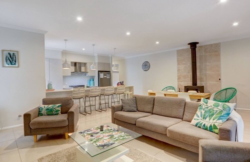 Erowal Bay House | Ecco Retreat by Experience Jervis Bay