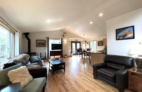 Evergreen House | Echo Hills Mountain Lodge - Evergreen Mountain Top Retreat - 15 minutes to SKI!