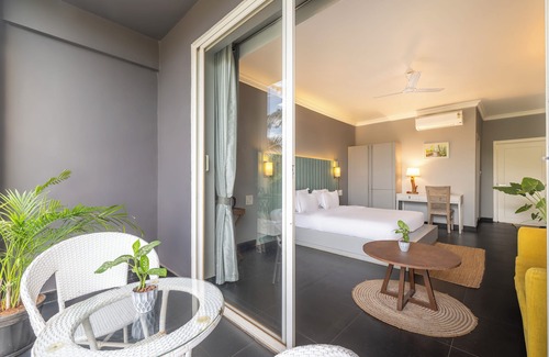 Morjim Hotel | Echor Samara Morjim Goa Sea View Restro