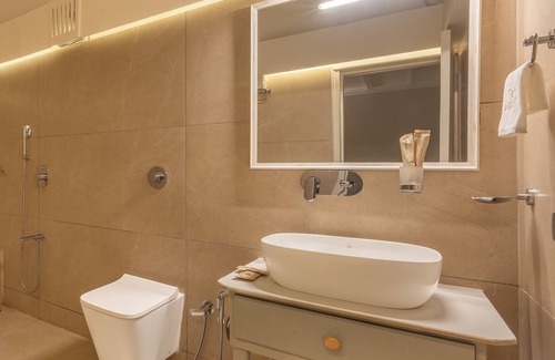 Morjim Hotel | Echor Samara Morjim Goa Sea View Restro