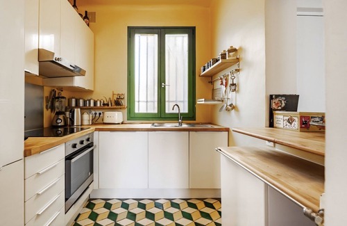 Amerique Apartment | Eclectic Delights, by Veeve