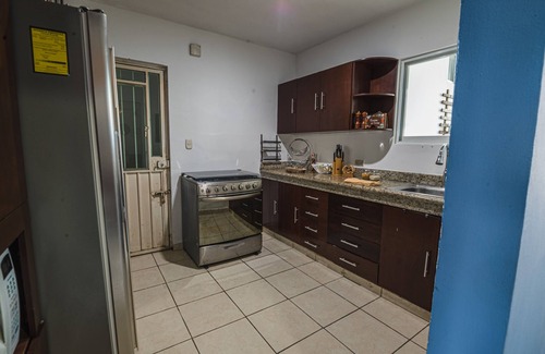 Merida House | ECLECTIC House w/3BR AC, Pool & Great LOCATION!