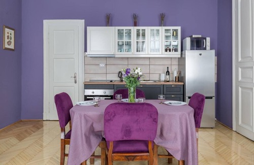 Terezvaros Apartment | Eclectic Luxury & Spacious Apt in Center