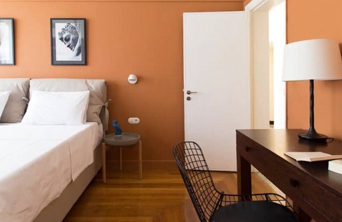 Exarhia Apartment | Eclectic Renovated Residence Close To Downtown
