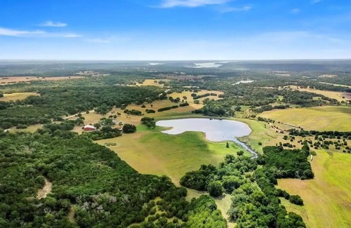 Leon Junction Apartment | [Eclipse Amenities Included]142 Acre Ranch Glamping Tent 5