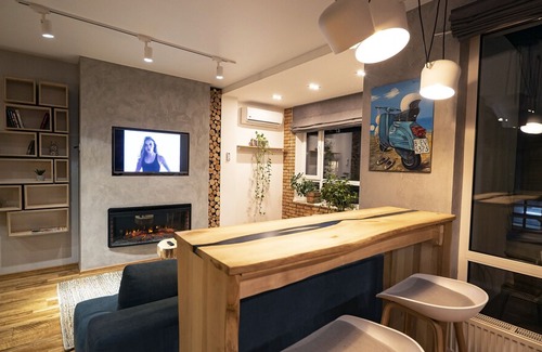 Shevchenkivs'kyi District Apartment | Ecoloft studio center