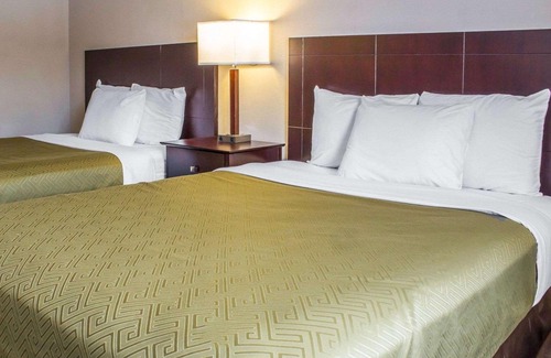 Ames Hotel | Econo Lodge Ames