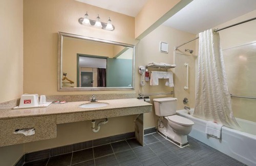 Good Hope Hotel | Econo Lodge Cullman