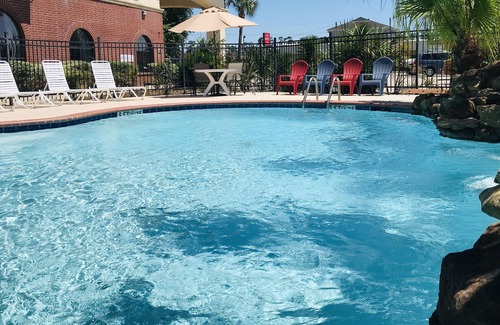 Beaumont Hotel | Econo Lodge Inn & Suites Beaumont