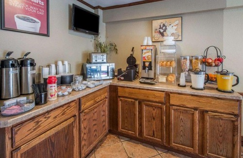 Hermitage Cabin | Econo Lodge