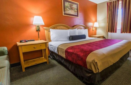 Hermitage Cabin | Econo Lodge