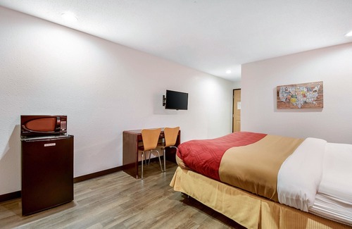 Franklin Hotel | Econo Lodge