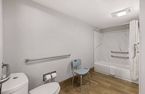 Dumbarton Hotel | Econo Lodge