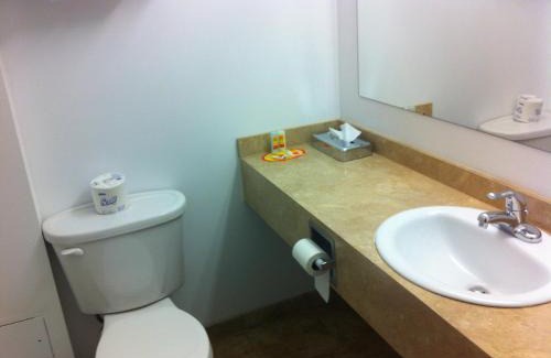 Huntsville Hotel | Econolodge Huntsville