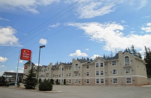 Hinton Hotel | Econolodge Inn and Suites
