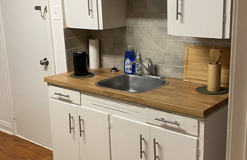 Winnipeg Apartment | Economical guest suite with free parking!