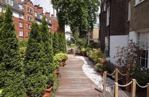 St. Pancras Apartment | Economical Studios in Bloomsbury - Close to Popular Sites