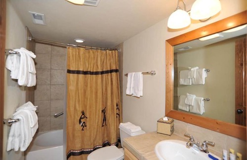 Vista Point House | Economically Priced In Town 4 Bedroom Private Home - 120 Rachel Lane
