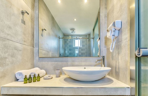 Agia Marina Hotel | Ecoresort Zefyros