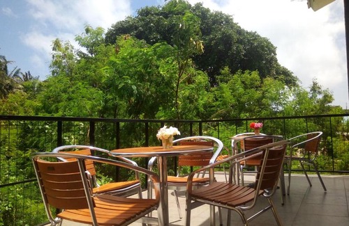 Thulusdhoo Island House | Eden Blue