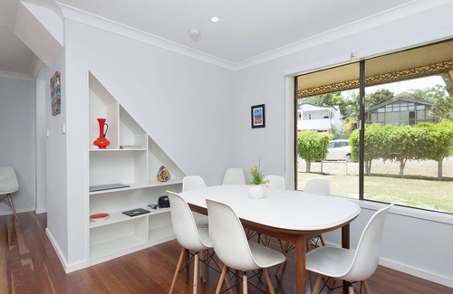Corlette House | Eden by the Bay, 98 Sandy Point Rd - Large family home just 300m to Corlette Beach