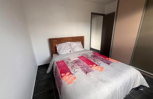 Sainte-Suzanne Apartment | Eden Garden t3 appartement spacieux avec jardin