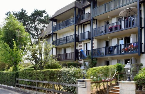 Benerville-sur-Mer Apartment | Eden Park by Interhome