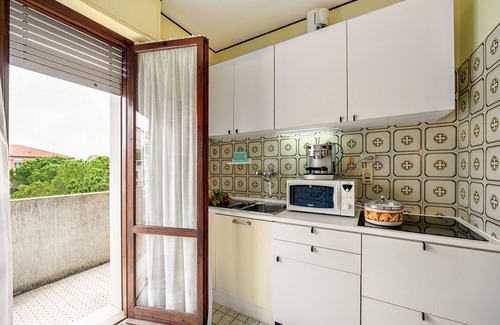 San Bartolomeo al Mare Apartment | Edera With Balcony Few Steps From Sea, San Bartolomeo al Mare, Italy