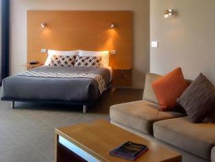 Coles Bay Resort | Edge of the Bay