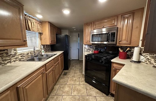Moab House | Edge of the Desert Mesa Arch Cabin #22