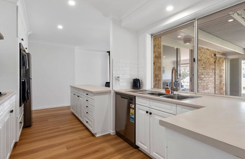 Burrill Lake House | Edge Water Escape, a beautiful Lake Front home