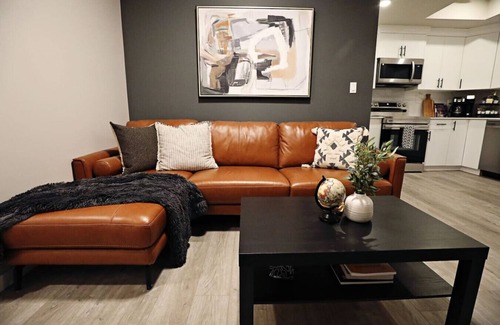 West Edmonton House | Edgemont Getaway | King Bed, Garage, WEM & Disney+