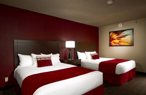 Laughlin Hotel | Edgewater Casino Resort, 2 x Sedona Pool View Queen Non Smoking Room