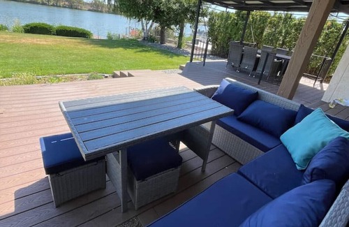 Moses Lake House | Edgewater Paradise HotTub Private Dock & Game Room