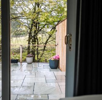 Greshornish Hotel | Edinbane Lodge
