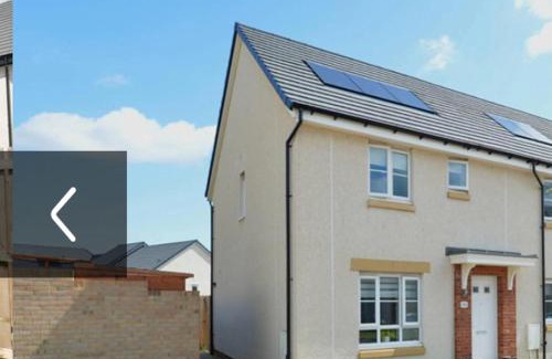 Blackburn Villa | Edinburgh upper villa end terrace