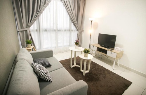 Gelang Patah Apartment | Educity, Modern suite@Econest