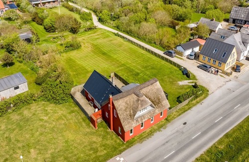 Krik House | "Edvardsine" - 20m to the fjord by Interhome